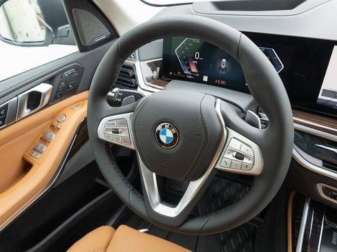 New 2025 BMW X7 xDrive40i image 25