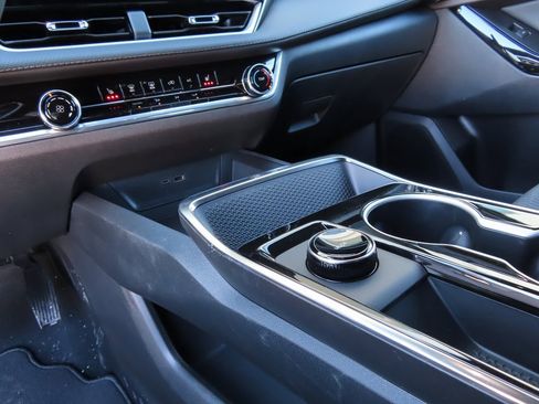 New 2026 Chevrolet Equinox LT w/ Safety and Technology Package image 7