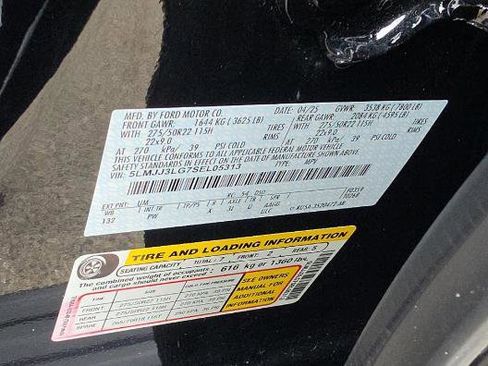 Used 2025 Lincoln Navigator L Reserve AWD/4WD image 16