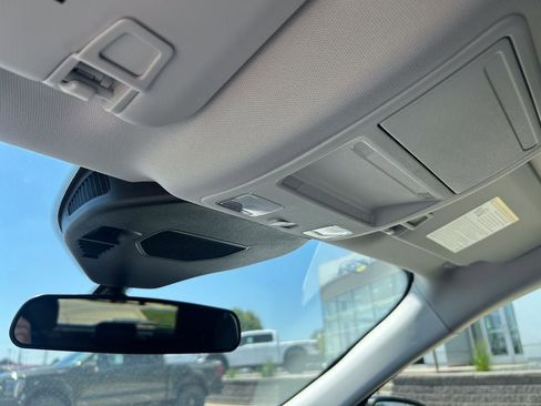 Certified 2025 Ford Escape SE FWD image 22