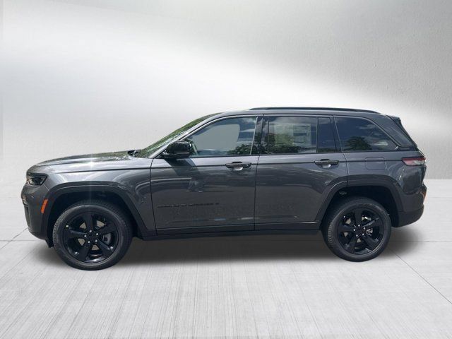 New 2026 Jeep Grand Cherokee Limited w/ Limited Altitude Package AWD/4WD image 8