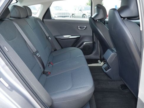 Used 2025 Kia K4 FWD image 23