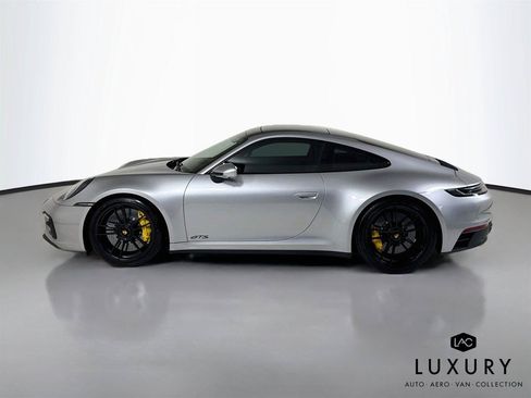 Used 2024 Porsche 911 Carrera GTS w/ Premium Package RWD image 9