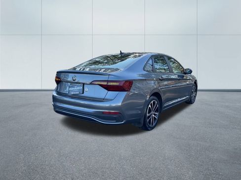 Used 2023 Volkswagen Jetta Sport image 5