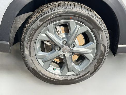 New 2026 Honda HR-V LX image 8