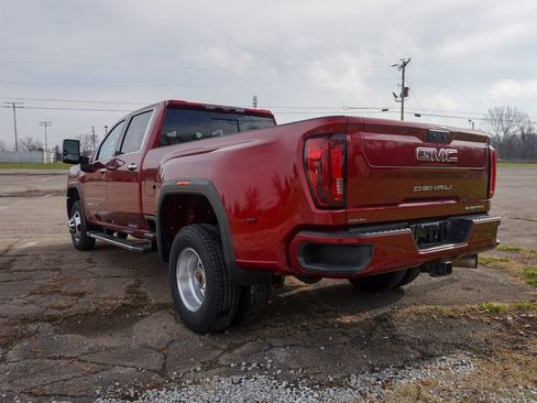 Used 2023 GMC Sierra 3500 Denali w/ Denali Ultimate Package image 8