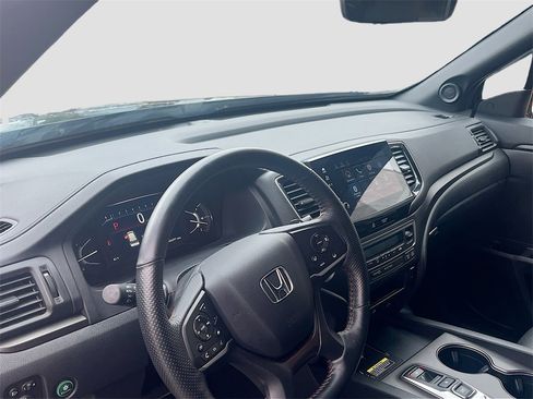 Used 2024 Honda Passport TrailSport image 9