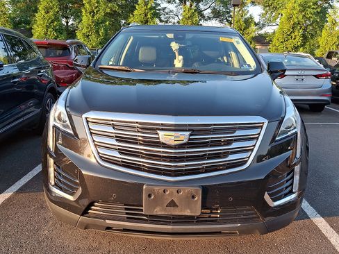 Used 2019 Cadillac XT5 Luxury AWD/4WD image 3