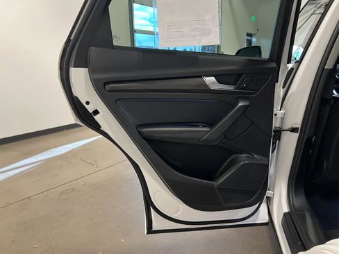 Used 2018 Audi Q5 2.0T Premium image 31