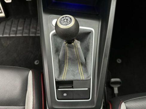 Used 2022 Volkswagen GTI SE image 21