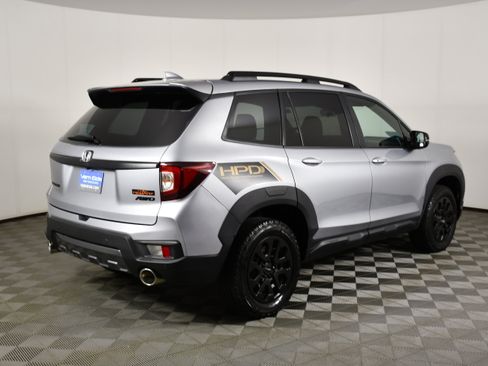 Certified 2023 Honda Passport TrailSport image 6
