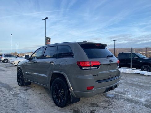 Certified 2020 Jeep Grand Cherokee Altitude image 4