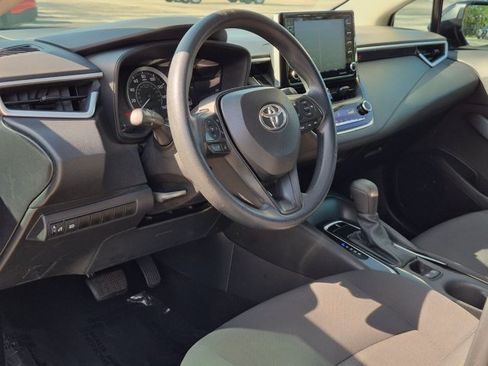 Used 2021 Toyota Corolla LE FWD image 9