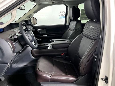 New 2026 Ford Expedition Max Platinum w/ Platinum Ultimate Package image 9