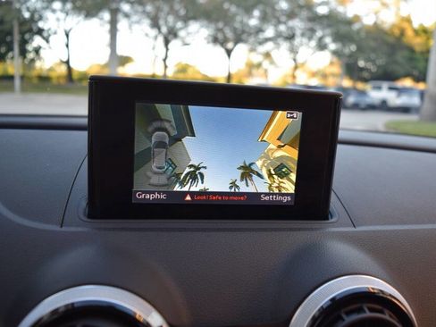 Used 2016 Audi A3 e-tron Premium image 65