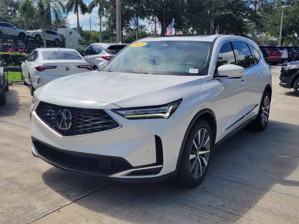 Certified 2025 Acura MDX w/ Technology Package FWD image 3