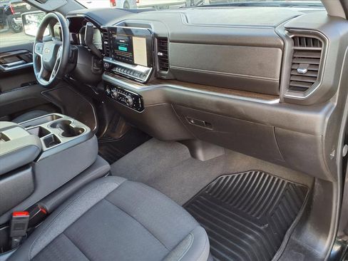 Used 2024 Chevrolet Silverado 1500 LT image 11