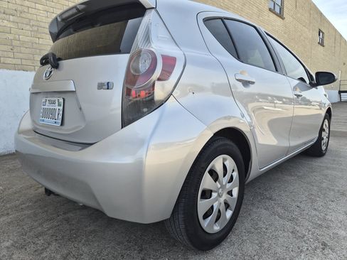 Used 2014 Toyota Prius C Two FWD image 5