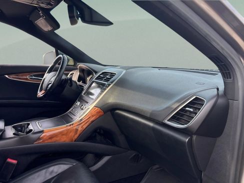 Used 2016 Lincoln MKX Reserve w/ Technology Package image 29