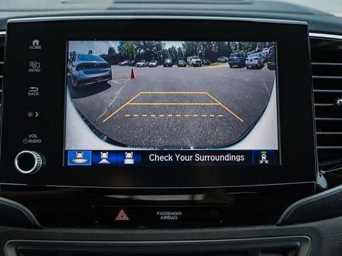 Used 2023 Honda Ridgeline RTL-E image 2