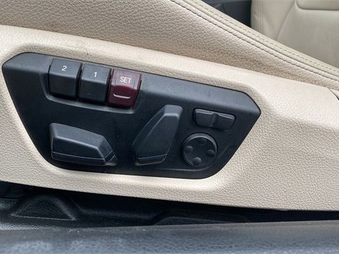 Used 2015 BMW 228i xDrive Convertible image 25