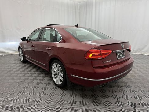 Used 2016 Volkswagen Passat 1.8T SEL Premium image 7