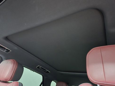 Used 2025 Land Rover Range Rover Sport Dynamic SE image 11