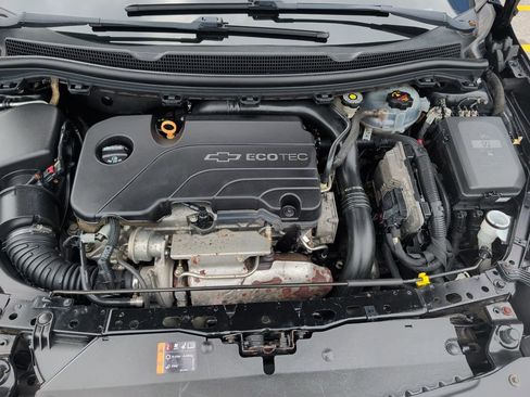 Used 2017 Chevrolet Cruze LS FWD image 22