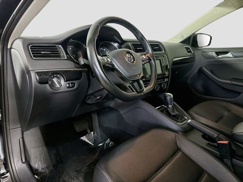 Used 2017 Volkswagen Jetta SEL FWD image 23