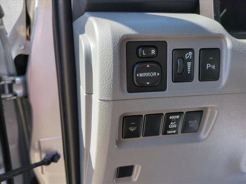 Used 2012 Toyota 4Runner SR5 w/ Convenience Pkg AWD/4WD image 12