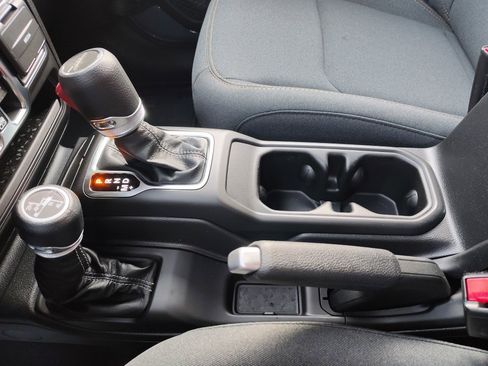 New 2026 Jeep Gladiator Sport image 19