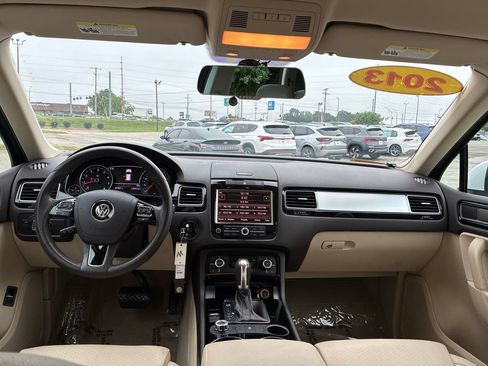 Used 2013 Volkswagen Touareg VR6 AWD/4WD image 17