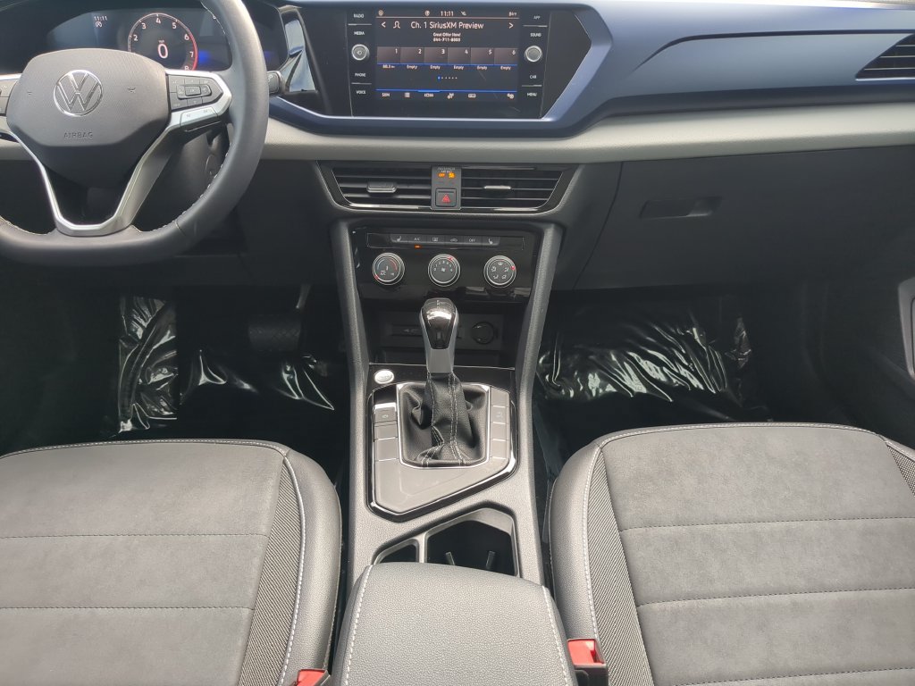 Certified 2023 Volkswagen Taos SE w/ Panoramic Sunroof Package FWD image 15