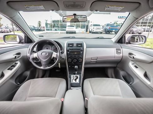 Used 2010 Toyota Corolla LE FWD image 31