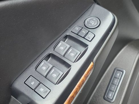 Used 2019 Chevrolet Tahoe Premier w/ Premier Plus Edition image 22