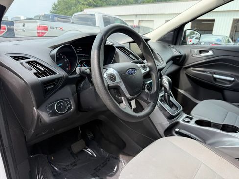 Used 2013 Ford Escape SE FWD image 17