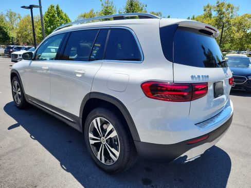 Used 2026 Mercedes-Benz GLB 250 image 4