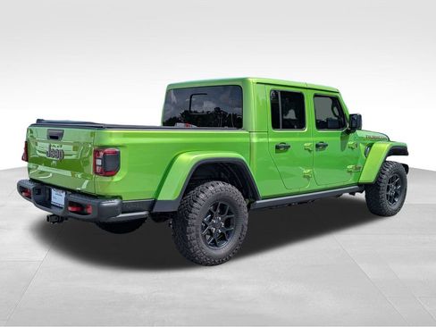 Used 2025 Jeep Gladiator Rubicon w/ Convenience Group AWD/4WD image 4