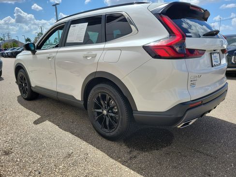 Used 2023 Honda CR-V Sport image 4