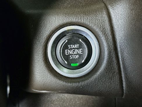 Used 2021 GMC Yukon SLT RWD image 21