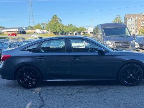 Used 2024 Honda Civic Sport image 4