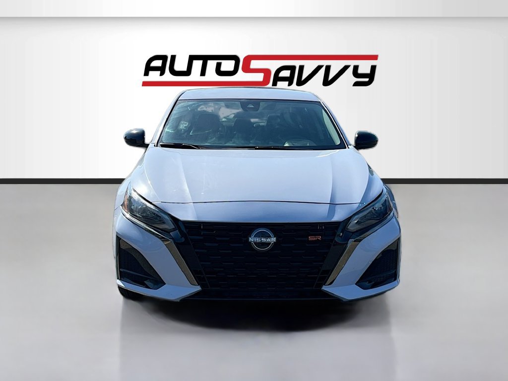 Used 2025 Nissan Altima 2.5 SR FWD image 2