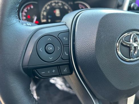 Used 2023 Toyota RAV4 XLE Premium image 17