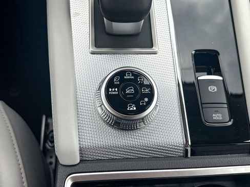 New 2025 Mitsubishi Outlander SEL AWD/4WD image 39