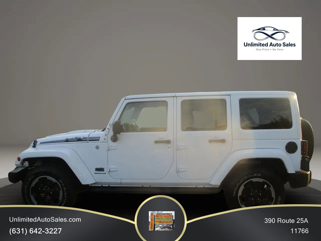 Used 2014 Jeep Wrangler Unlimited Sahara AWD/4WD image 3