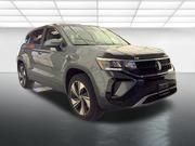 Used 2024 Volkswagen Taos SE AWD/4WD image 4
