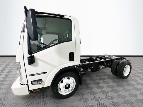 New 2026 Isuzu NPR RWD image 12
