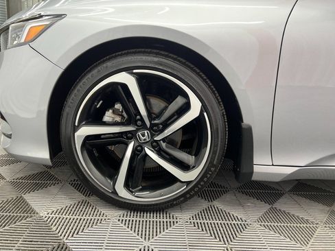 Used 2020 Honda Accord Sport image 32