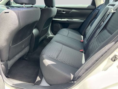 Used 2016 Nissan Altima 2.5 S w/ Power Driver Seat Package FWD image 11