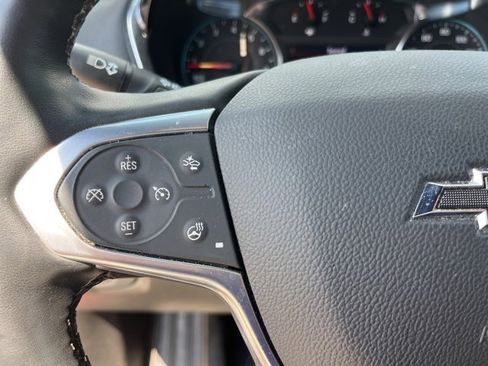 Used 2023 Chevrolet Traverse LT w/ Midnight/Sport Edition image 17